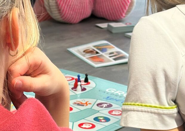 Verpleegkundigen spelen Valpreventiespel