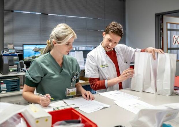 apotheek overleg assistent apotheker